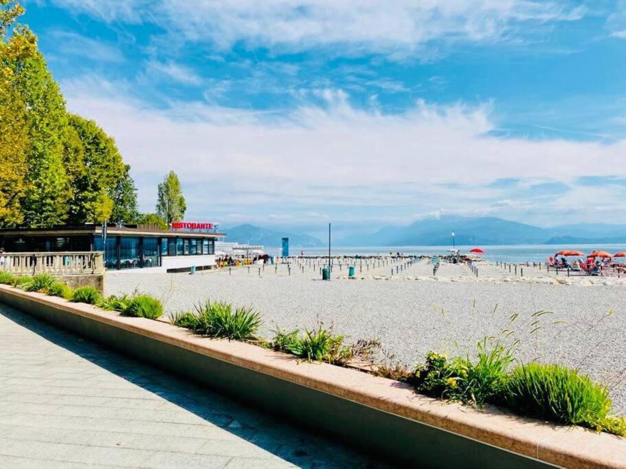 Sunshine On Garda Lake เดเซนซาโนเดลการ์ดา ภายนอก รูปภาพ
